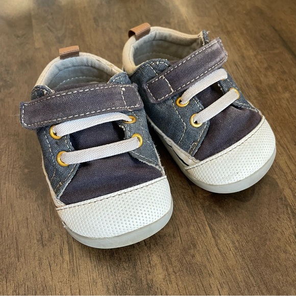 See Kai Run Stevie first walker baby shoes in Navy and White - Picture 1 of 5